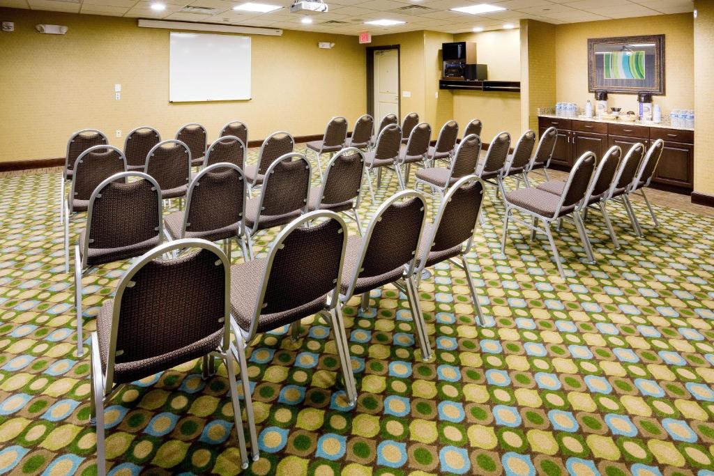 Holiday Inn Express and Suites Limerick-Pottstown an IHG Hotel image 21