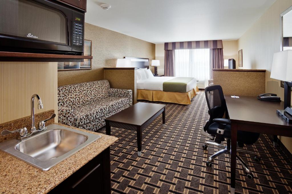 Holiday Inn Express and Suites Limerick-Pottstown an IHG Hotel image 24